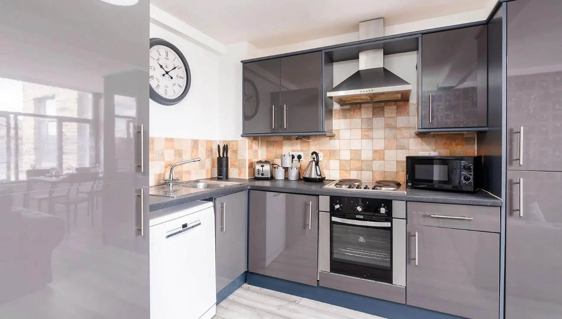 Apartment With Central Accommodation & Super Fast Wifi- Ideal For Leisure Contractors برادفورد