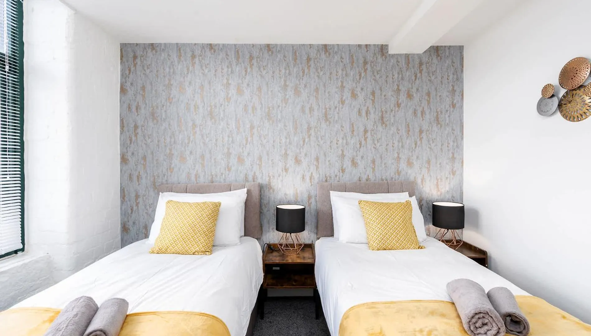 Apartment With Central Accommodation & Super Fast Wifi- Ideal For Leisure Contractors برادفورد 0*,  المملكة المتحدة