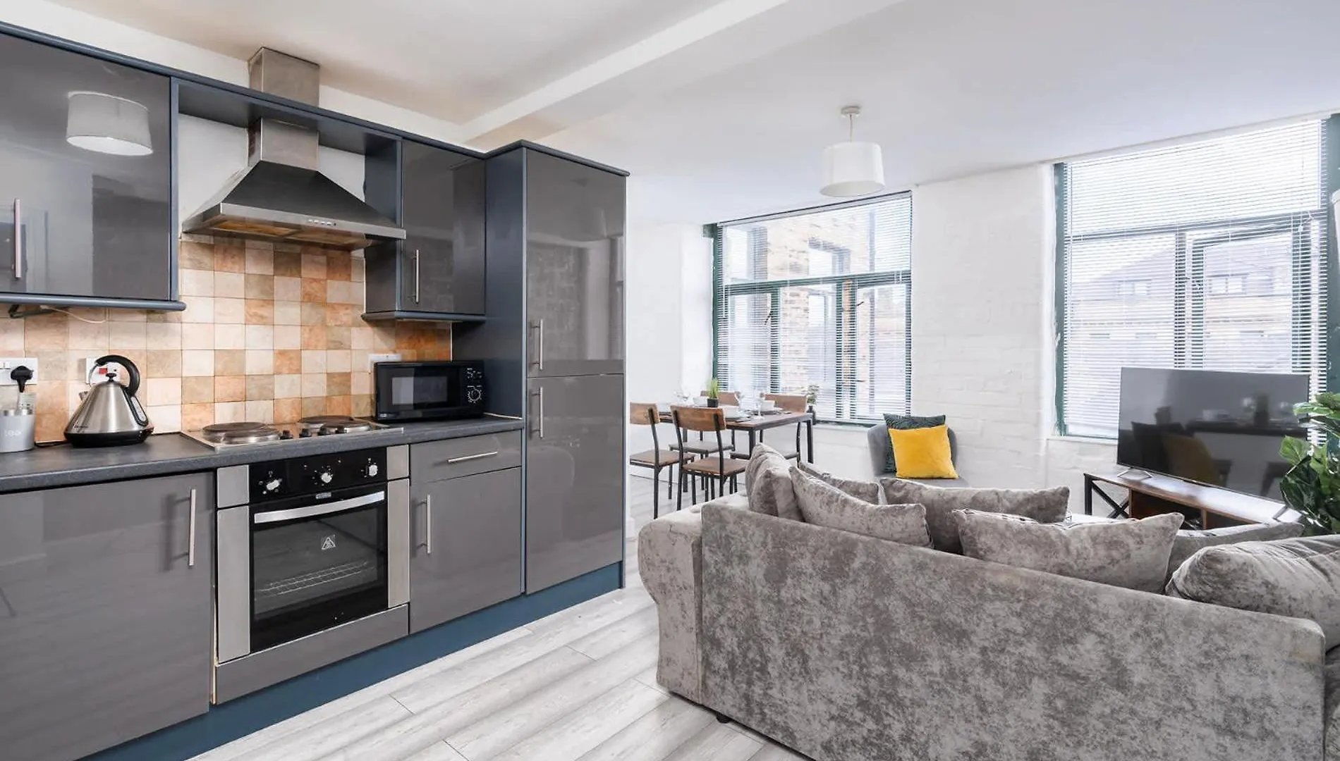 Apartment With Central Accommodation & Super Fast Wifi- Ideal For Leisure Contractors location